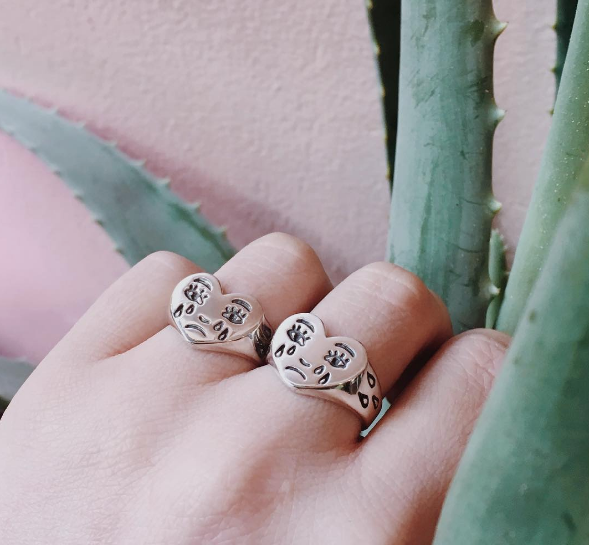 Grimm signet ring deals