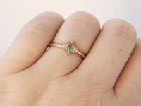 Petite Cosmos Green Sapphire
