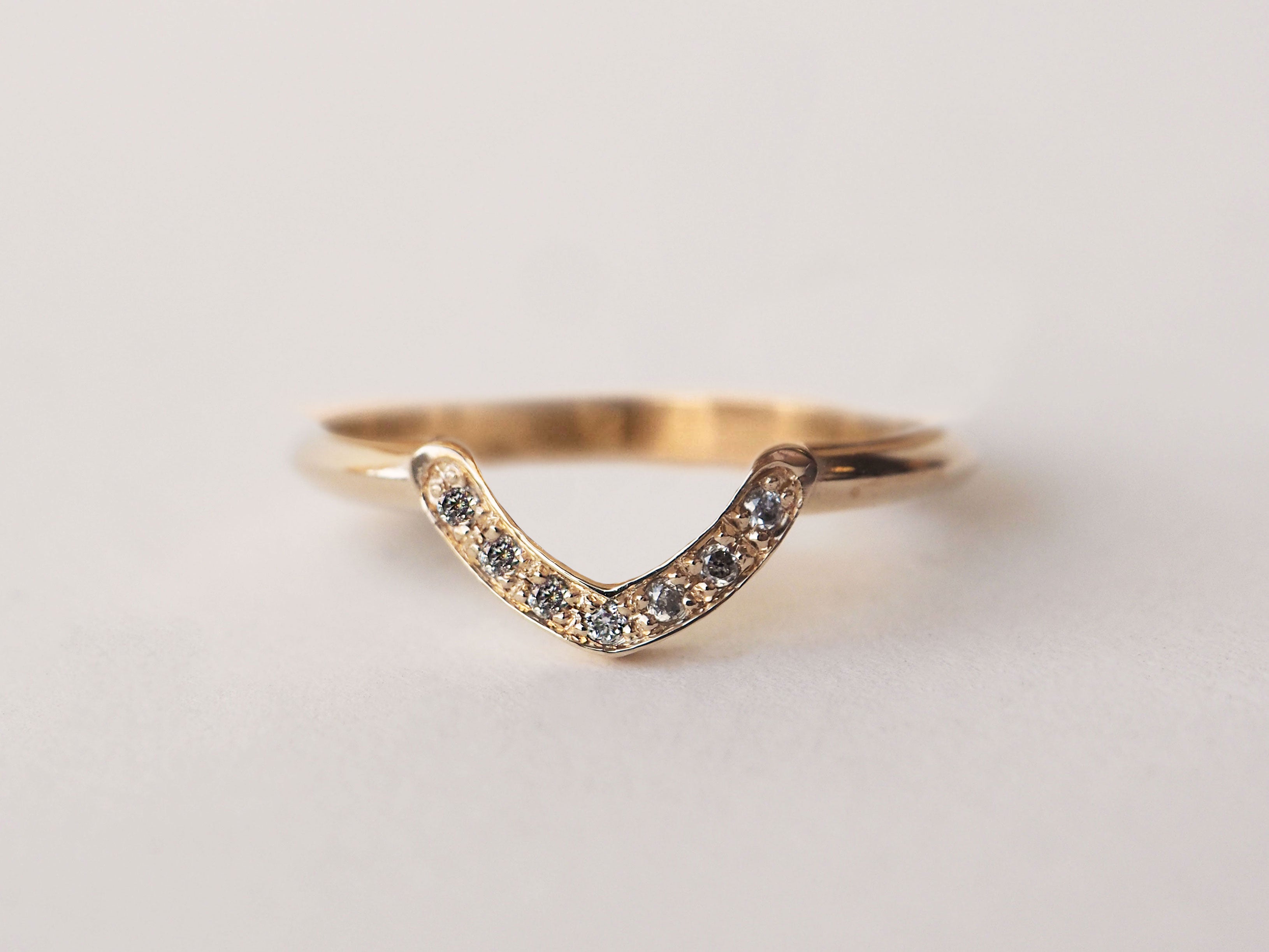 Grey diamond wedding band deals